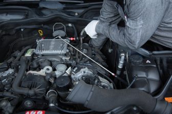 How Big of an Engine Hoist do I Need?